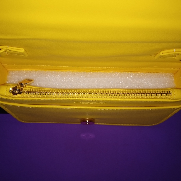 🆕Bebe | Sophia Quilted Crossbody Purse w/ Gold Chain Strap Tuscan Sun Yellow - Picture 9 of 12